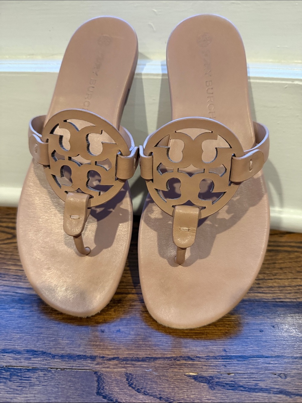 Tory Burch Leather Logo Thong Sandals in Nude Blush size 8.5